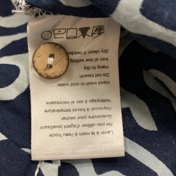 Charlie P 💯 Cotton blue n white blouse lightweight size small - Picture 6 of 8